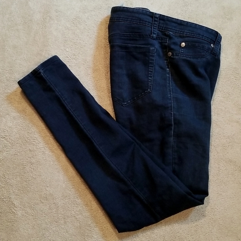 Lightweight Denim Skinny Jeans